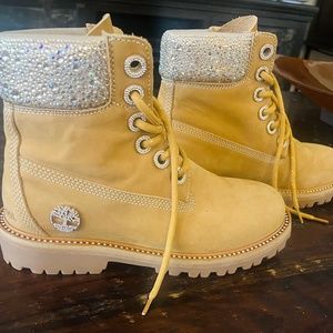Authentic Jimmy Choo x Timberland rhinestone 6 in nubuck booties RARE